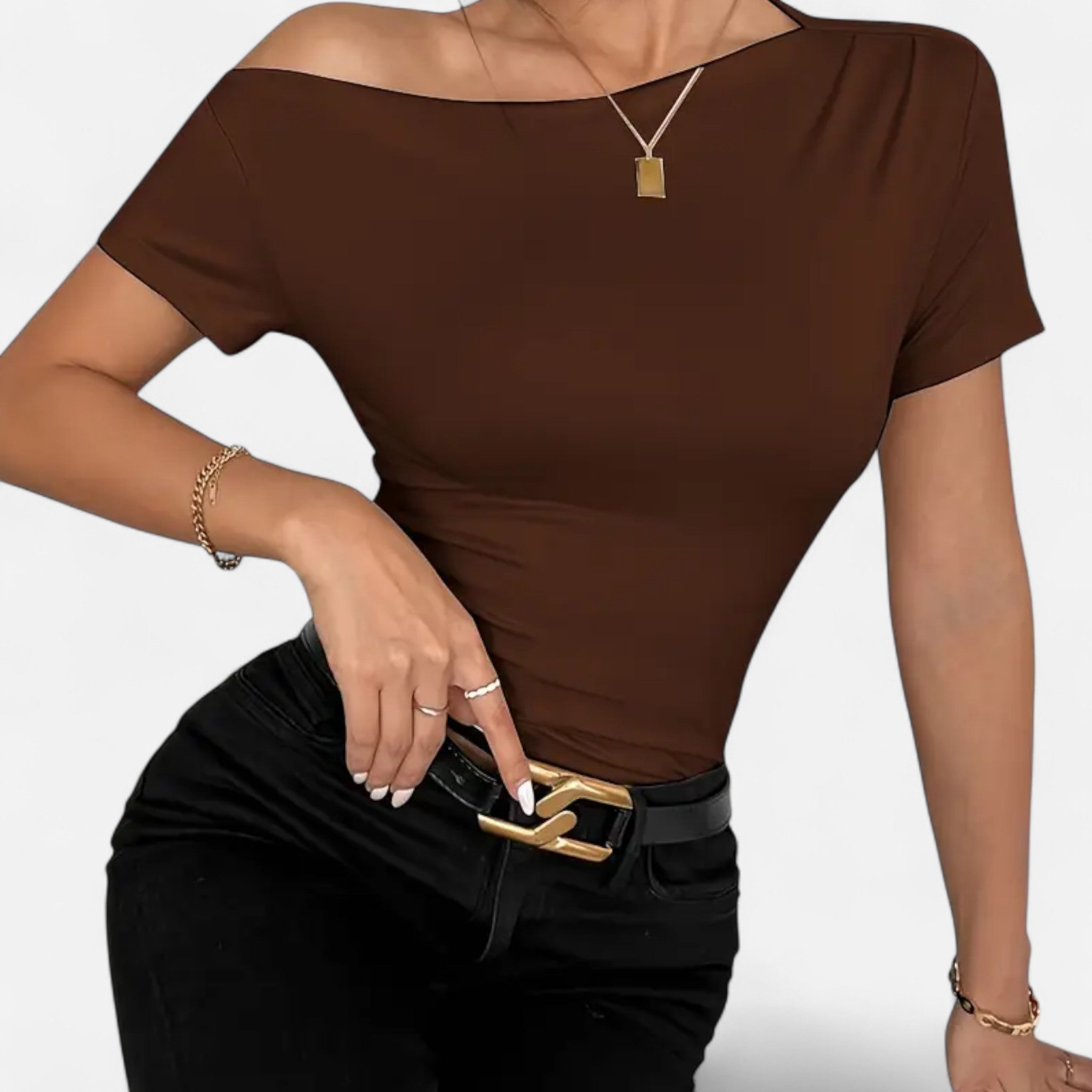 Cariova Mode | Women’s Off-Shoulder Top – Timeless Elegance