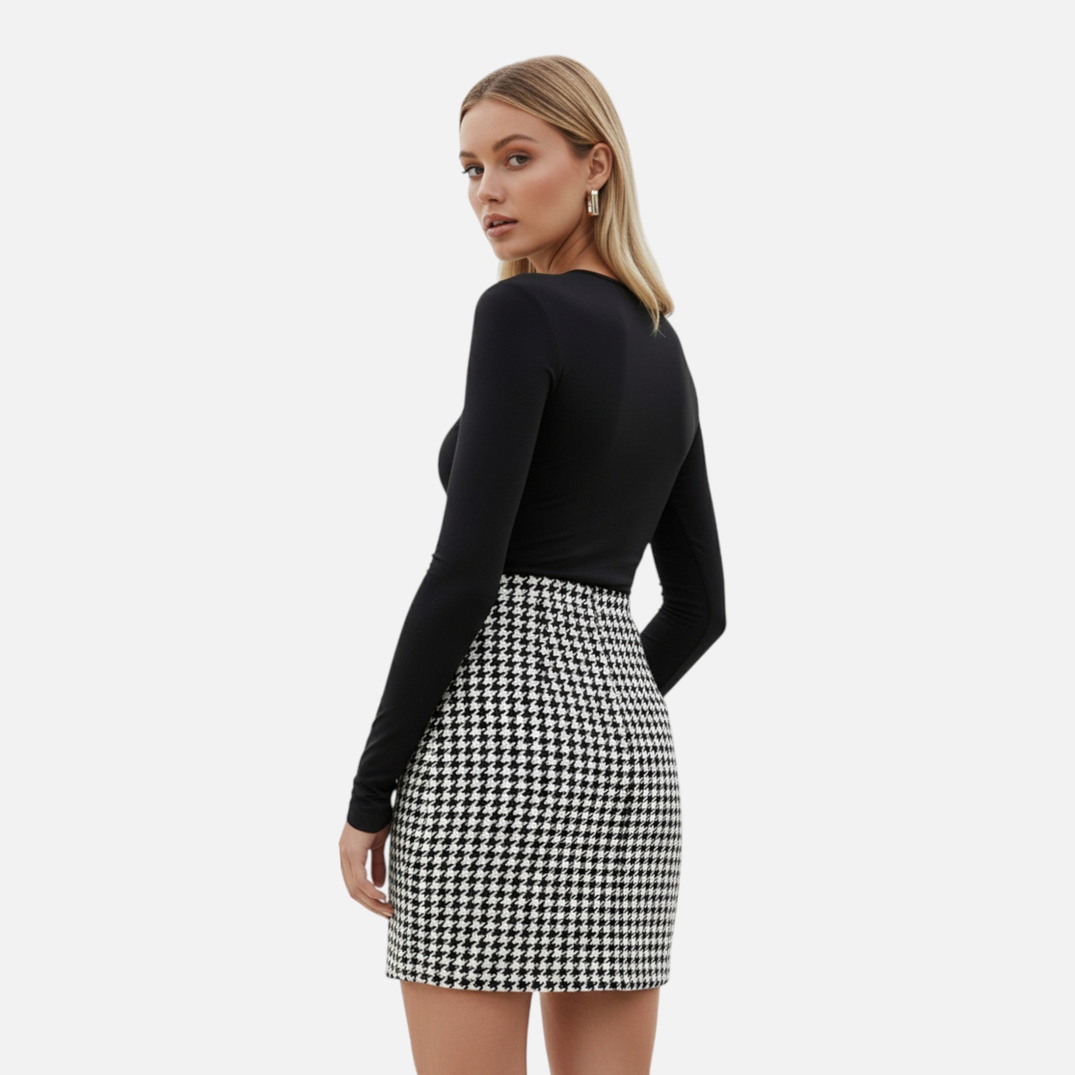 Cariova Mode | Women’s High-Waisted Mini Skirt – Timeless Elegance