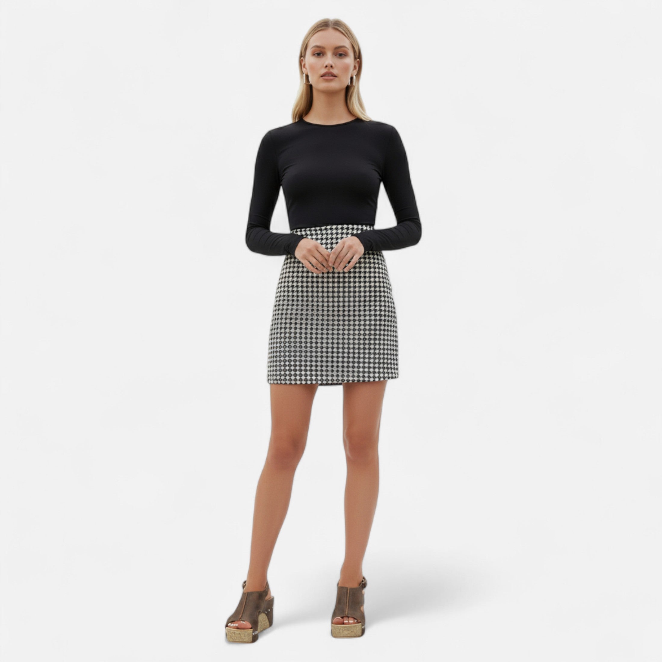 Cariova Mode | Women’s Cut-Out Sandals – Timeless Elegance